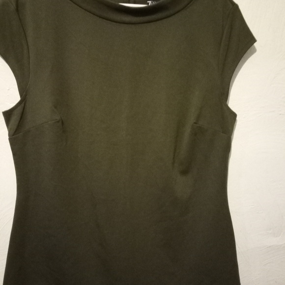 Shirt - Picture 2 of 7